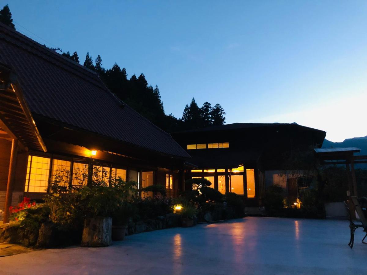 Hotel Kazuraya Mijoši Exteriér fotografie